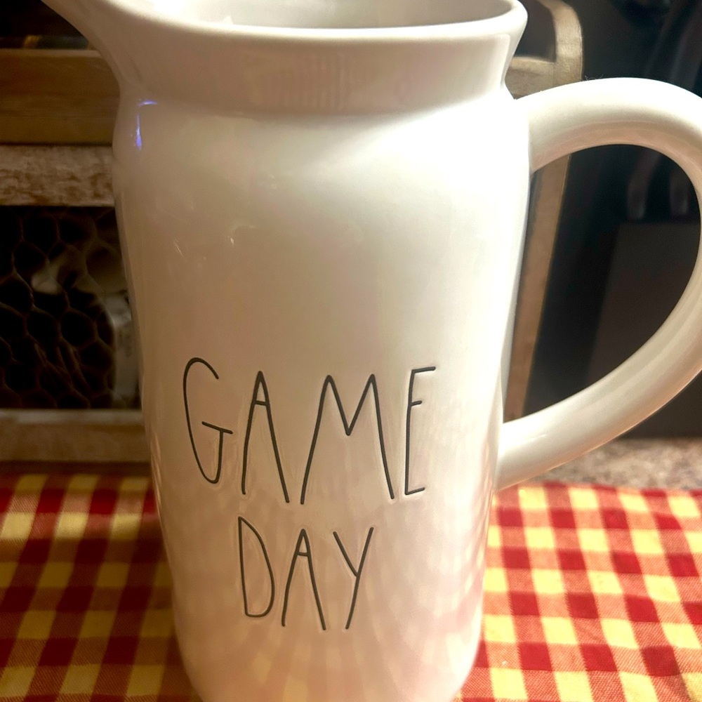 Brand new game day pitcher